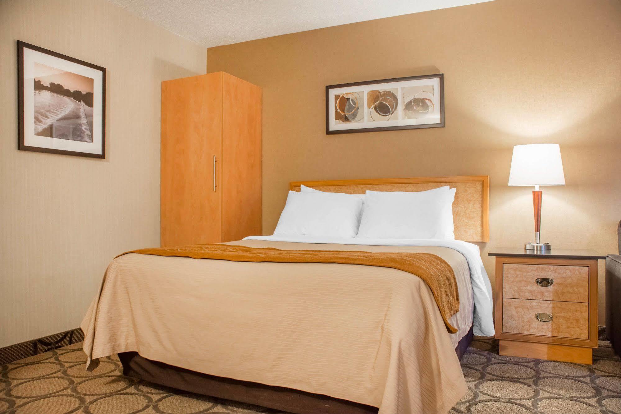 Comfort Inn Brantford Ngoại thất bức ảnh